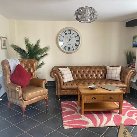 2 Mews Cottages - Town Centre Location Appleby-in-Westmorland ภายนอก รูปภาพ